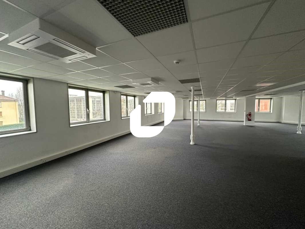 IMMPROVE vous propose à la location au PECQ plusi