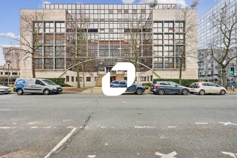 Situé à deux pas du RER A station « Noisy MONT D'