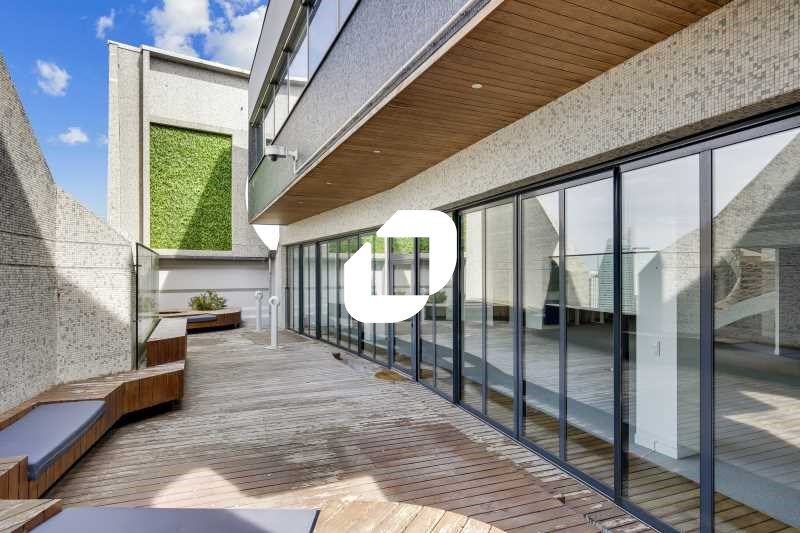 Immprove vous propose un duplex avec terrasse à v