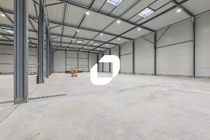 Situé à l'entrée d'une Zone d'activité à Saint-Pa