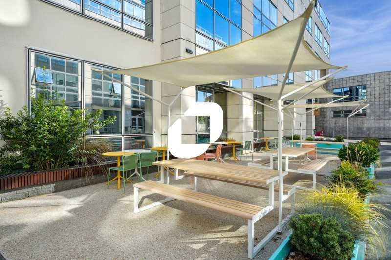 Au sein de l'immeuble l'Odyssée, dans le quartier