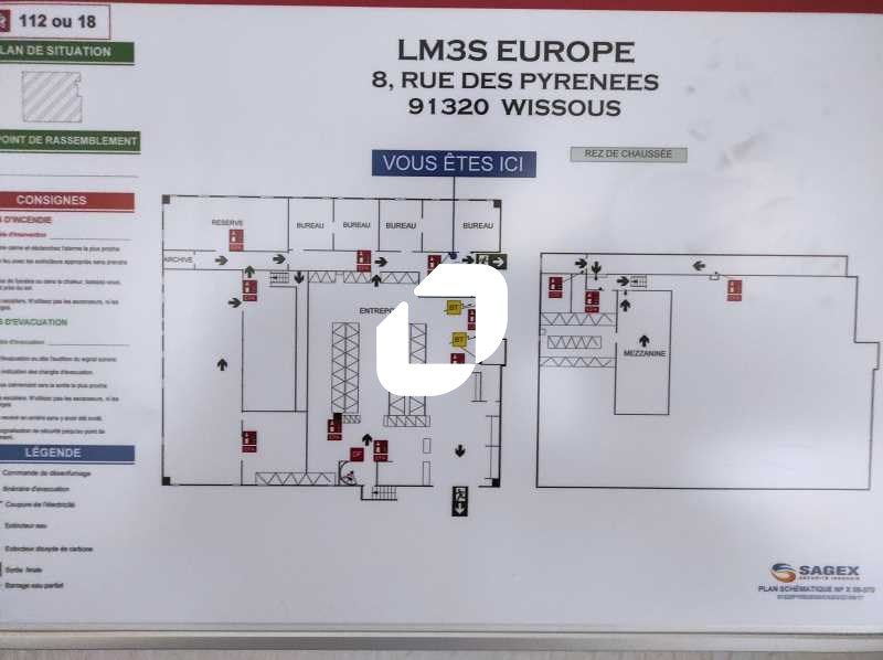 Location entrepots 634 m² non divisibles