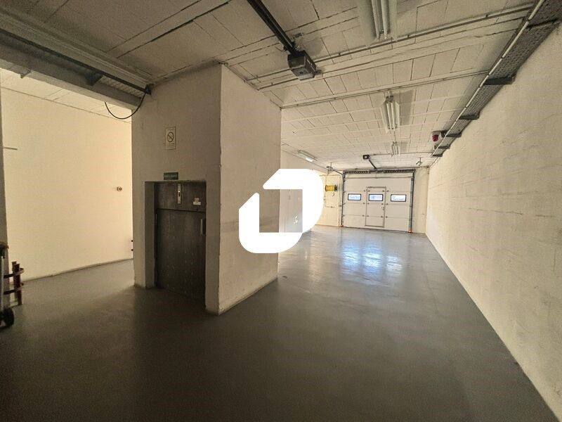 EXCLUSIVITÉ Immprove.  Situé à proximité de l'Aut