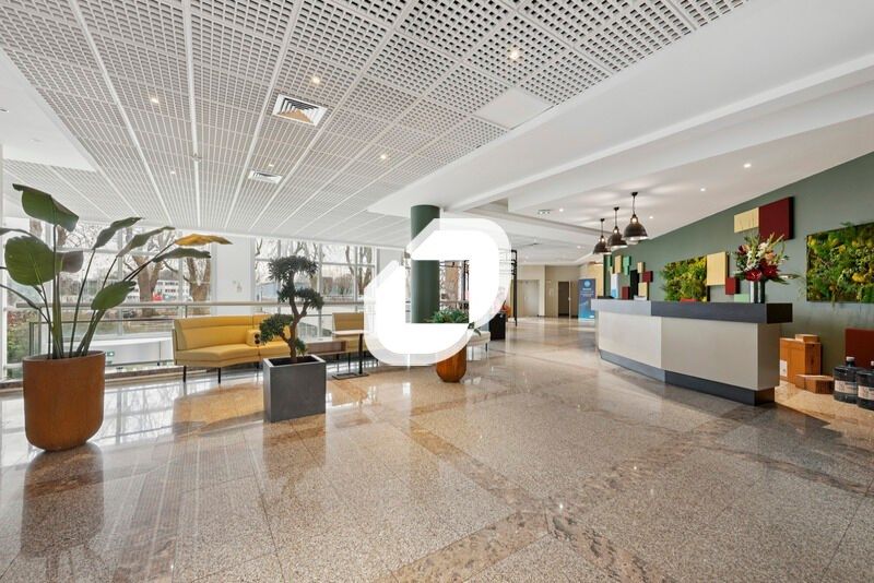 Idéalement situé à Saint-Maurice, à proximité imm