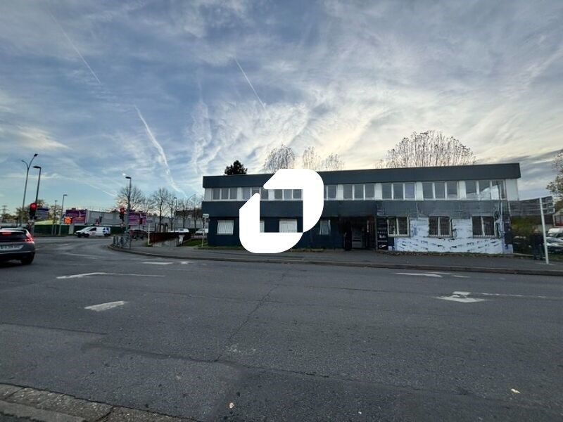 A Grigny, IMMPROVE vous propose à la vente un bât