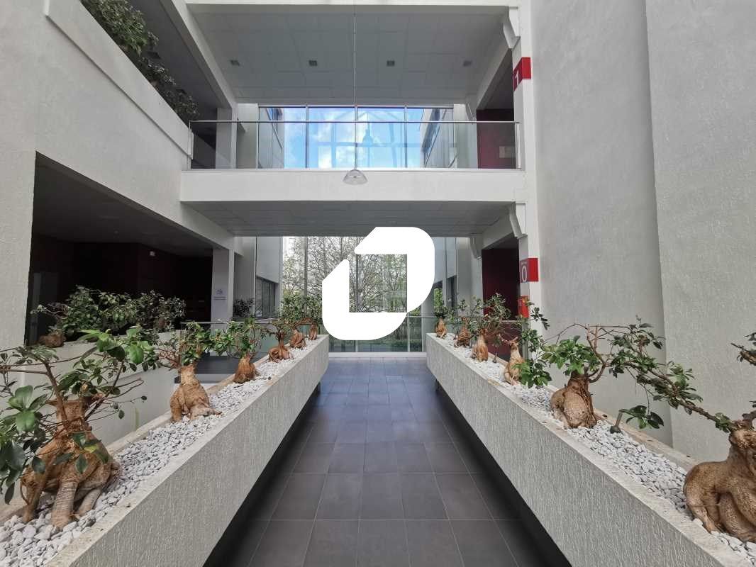 IMMPROVE vous propose  à la location, dans un imm