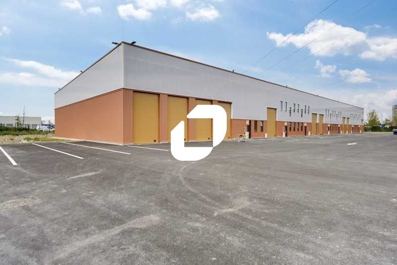 Au coeur d'une zone logistique le long de l'autor