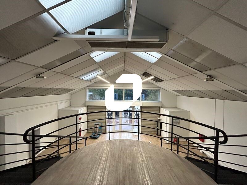 Idéalement situé, IMMPROVE vous propose  à Vendre