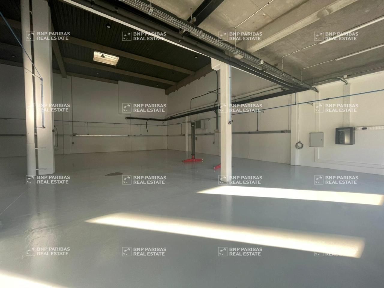 1141 m² pour ce activité en location à Villeneuve-d'ascq