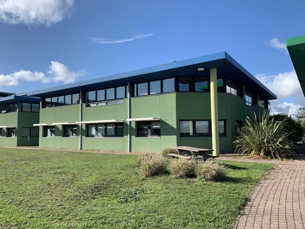 Situé sur la zone industrielle PESSAC BERSOL, FAI