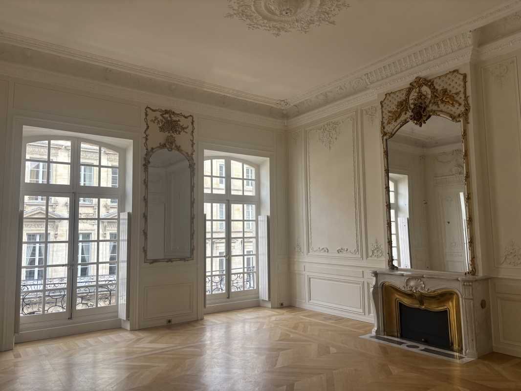 Au coeur du Triangle d'Or de Bordeaux, au sein d'