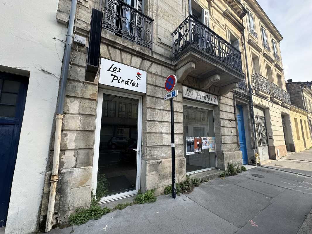 Locaux commerciaux de 50 m² non divisibles à loue