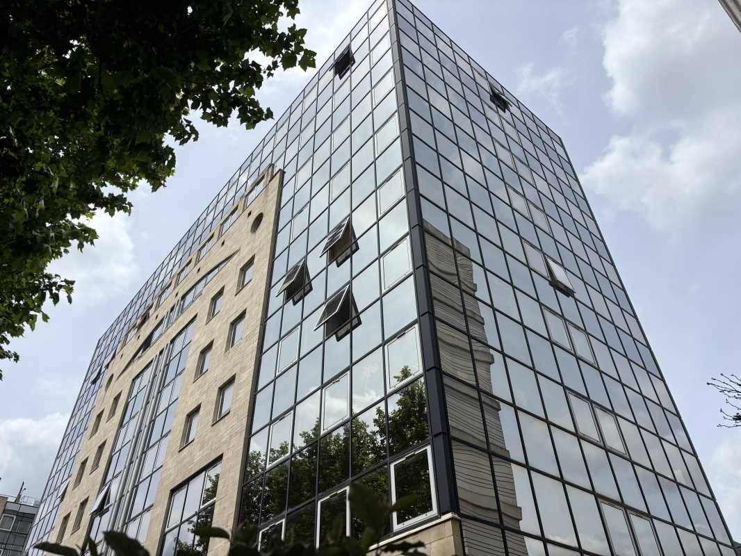 À BORDEAUX dans le quartier de Mériadeck, à proxi