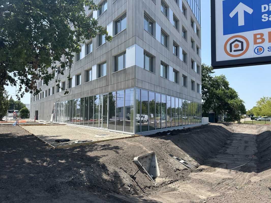 Sur Merignac au sein d'un immeuble  neuf mixte FA