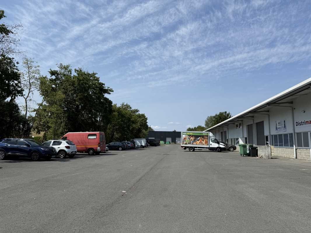 À,LE HAILLAN, au coeur de la zone de la Morandièr