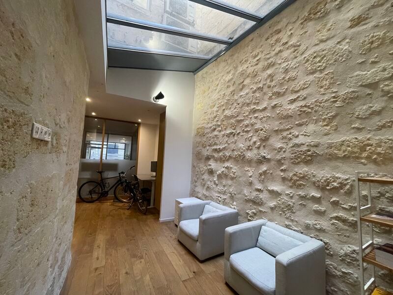 À BORDEAUX, dans l'hyper centre et aux portes du 