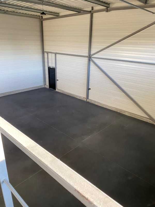 À MÉRIGNAC, au sein de la zone de VERT CASTEL, à 