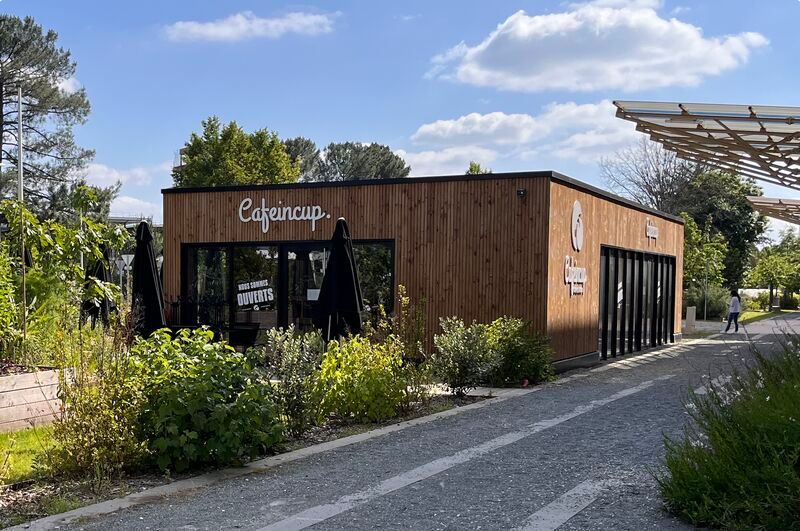 À PESSAC, au coeur de la Zone Industrielle de Pes