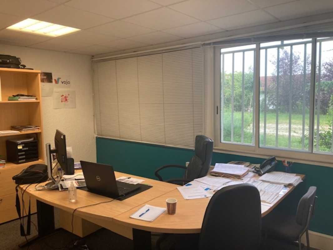 Situé sur Eysines  FAIR-RE  vous propose  des loc