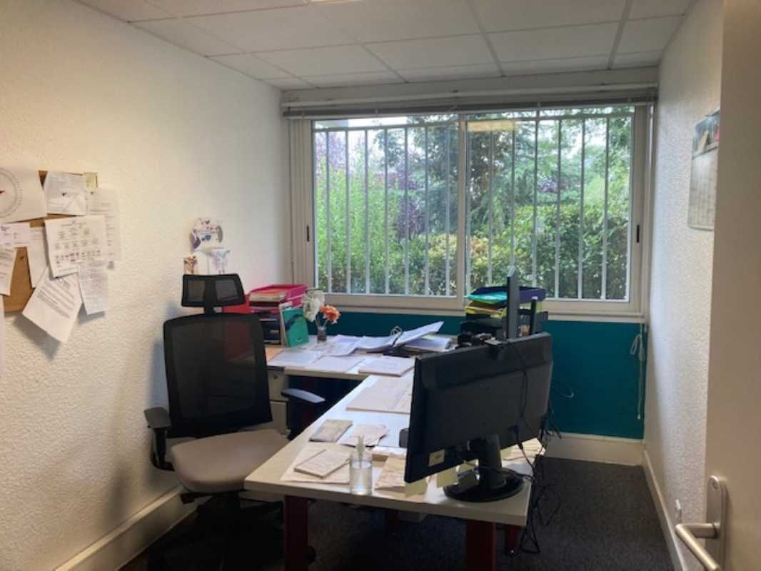 Situé sur Eysines  FAIR-RE  vous propose  des loc