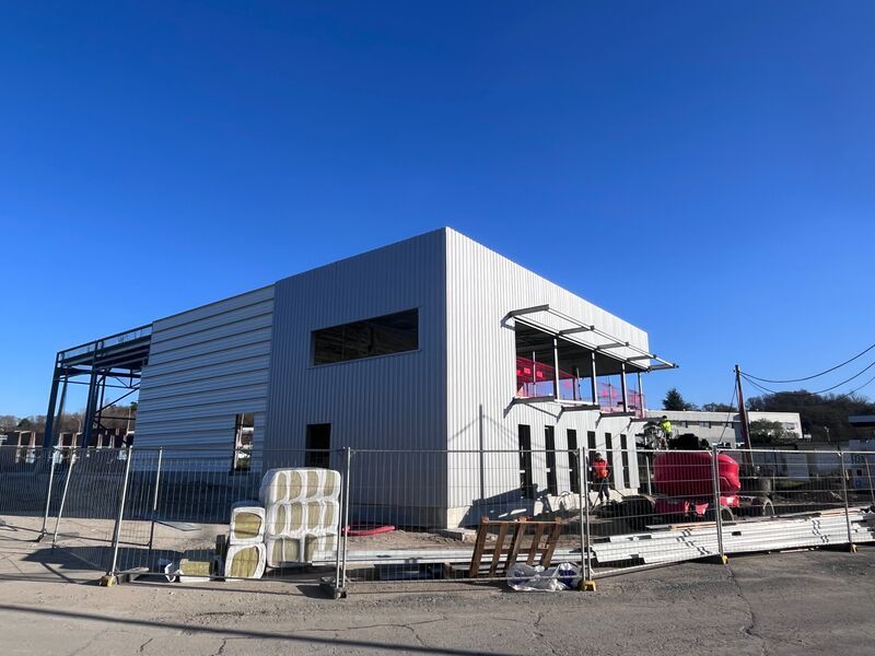 OFFRE RARE  À BASSENS, à proximité du port de Bor