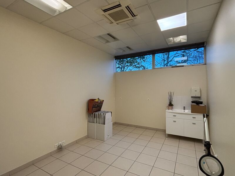 Situé à Blanquefort, à proximité de toutes commod