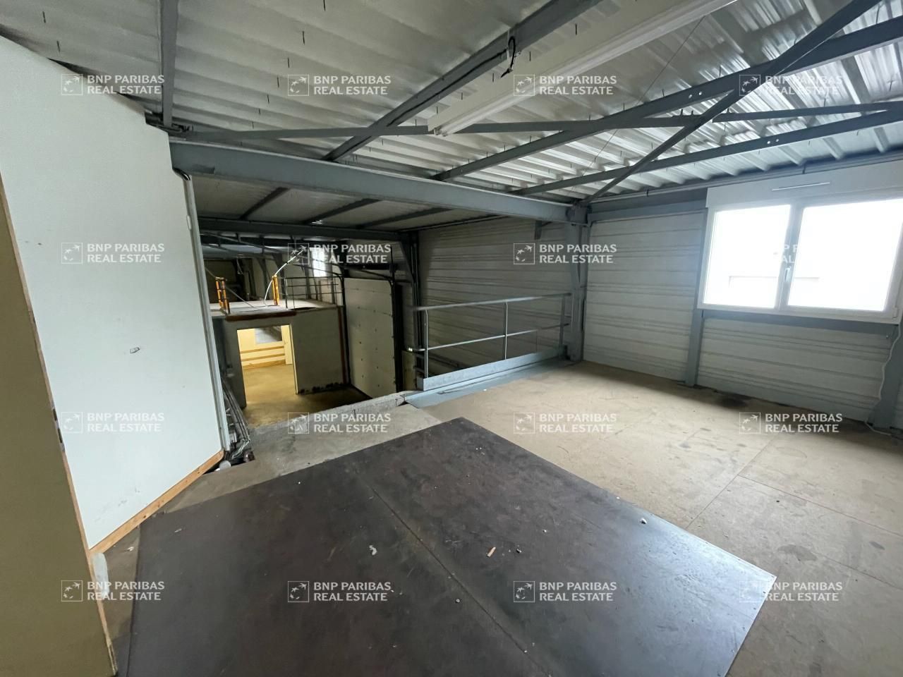 375 m² pour ce activité en location à Tours