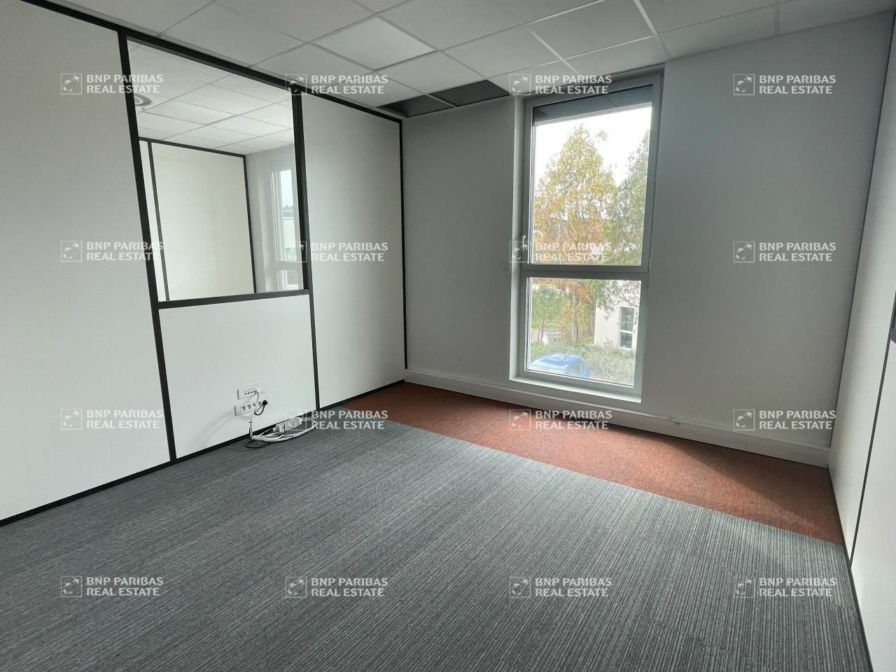 330 m² pour ce bureaux en location à Biot