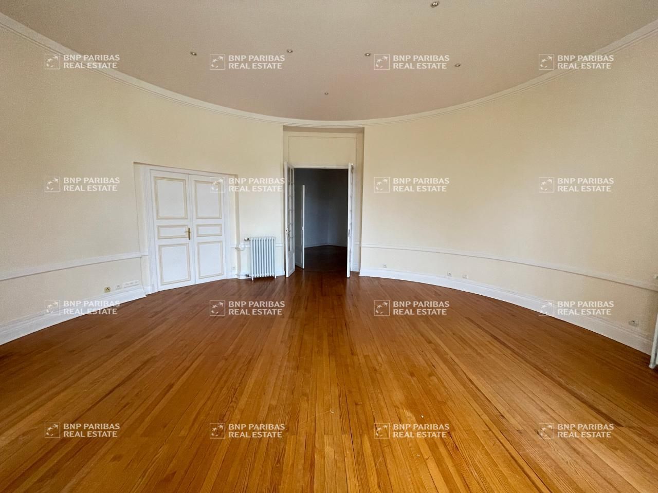 272 m² pour ce bureaux en location à Orléans