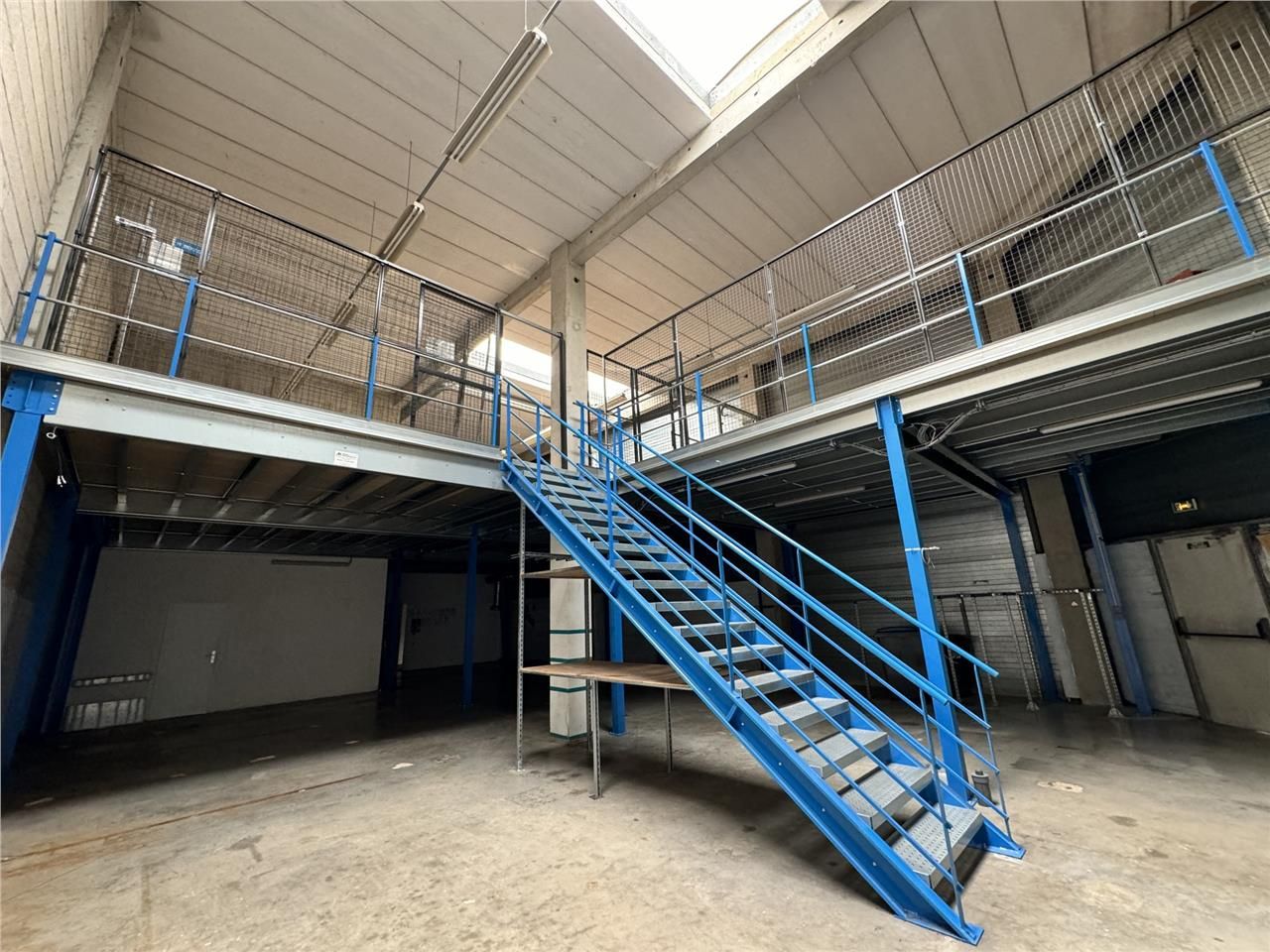 Proche de l'autoroute A4, CRENO REAL ESTATE vous 