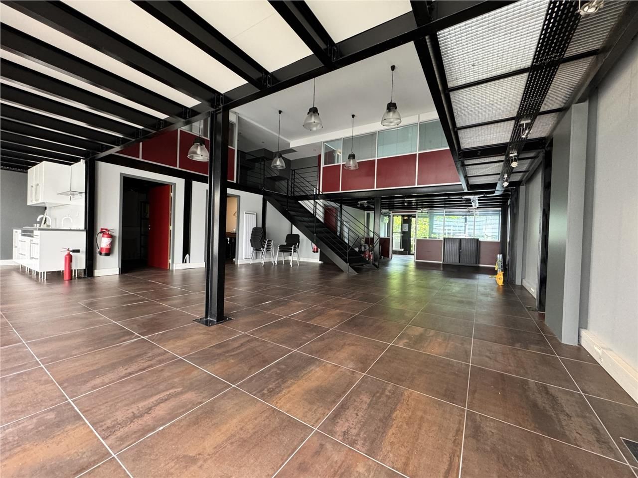 Proche quai d'Ivry, CRENO REAL ESTATE vous propos