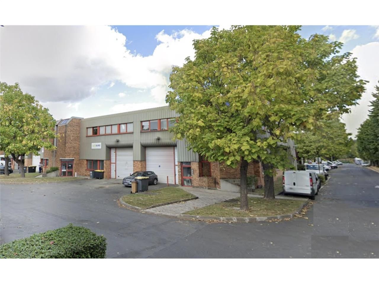 Proche Autoroutes A3 / A1, CRENO REAL ESTATE vous