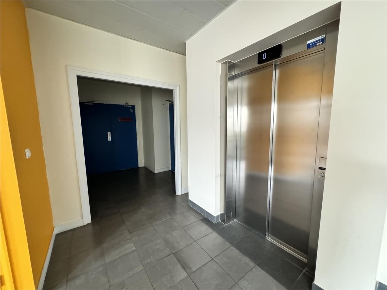 Proche Aéroport, RER B, Autoroute A1, CRENO REAL 