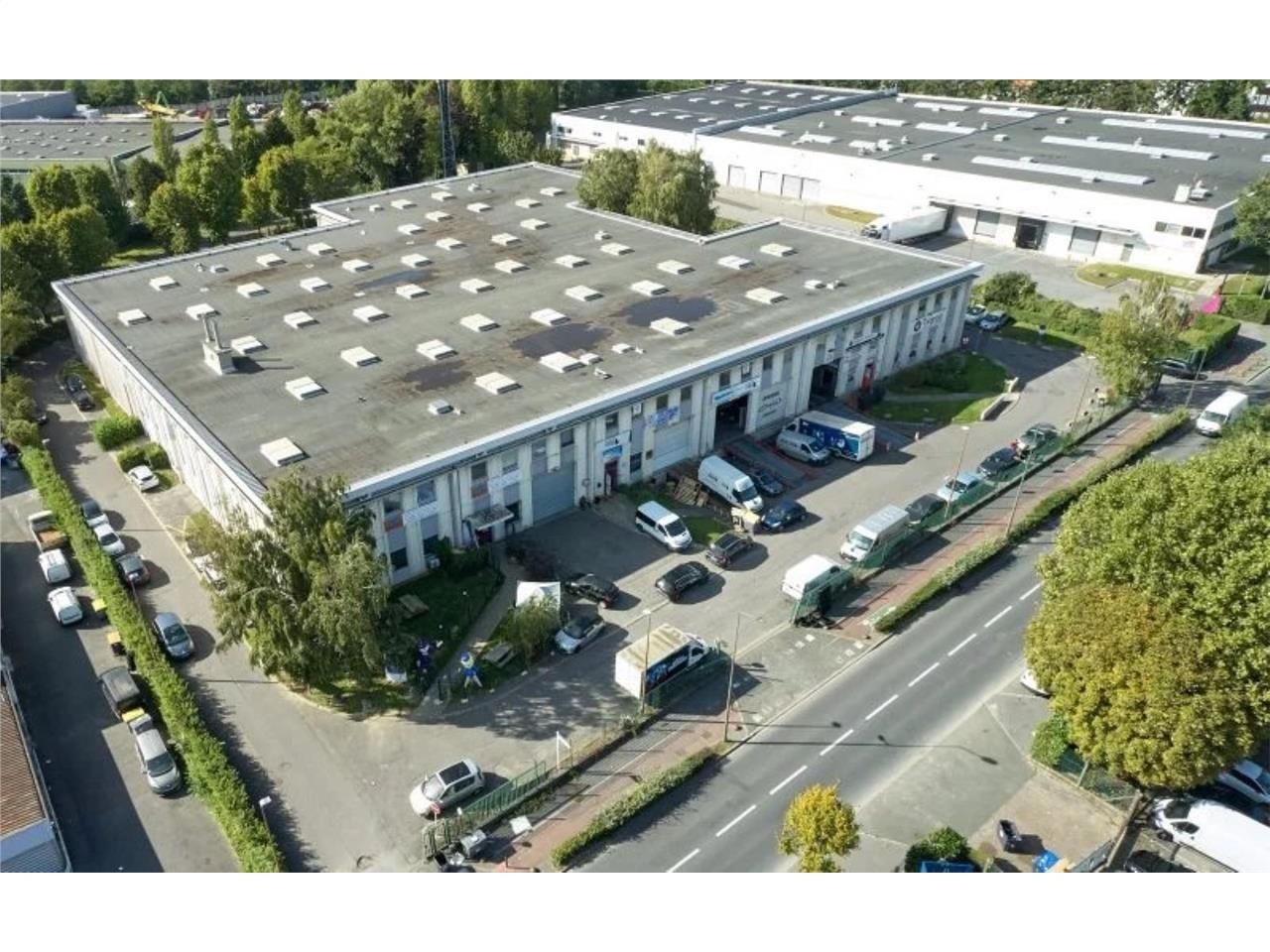 Sarcelles, proche des autoroutes A1 / A3 et de l'