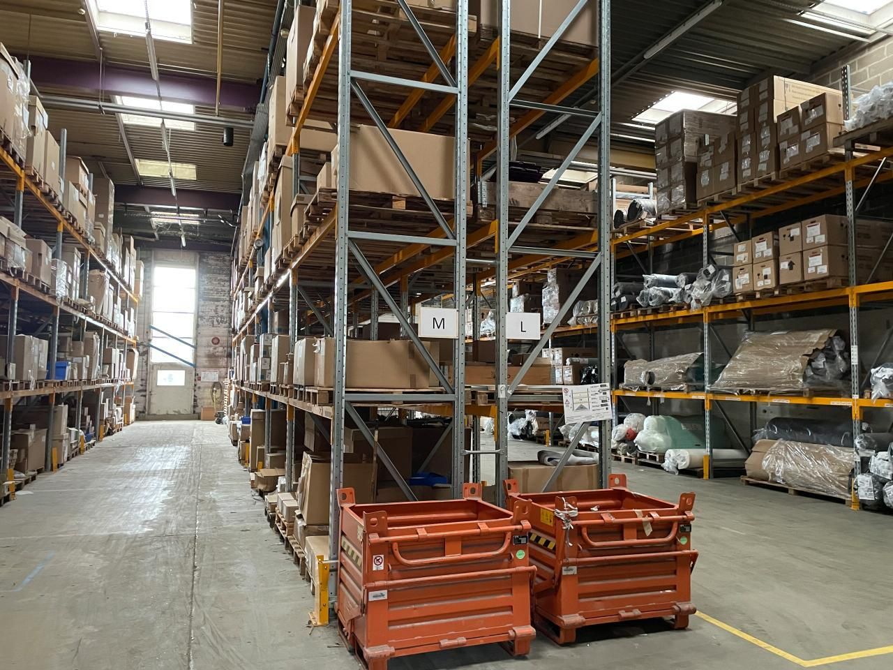 12185 m² pour ce activité en location à Évreux