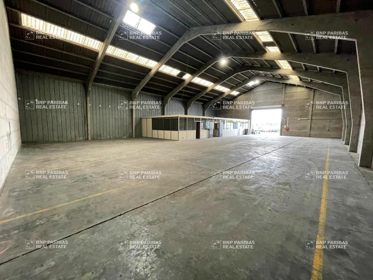 600 m² pour ce activité en location à Seclin