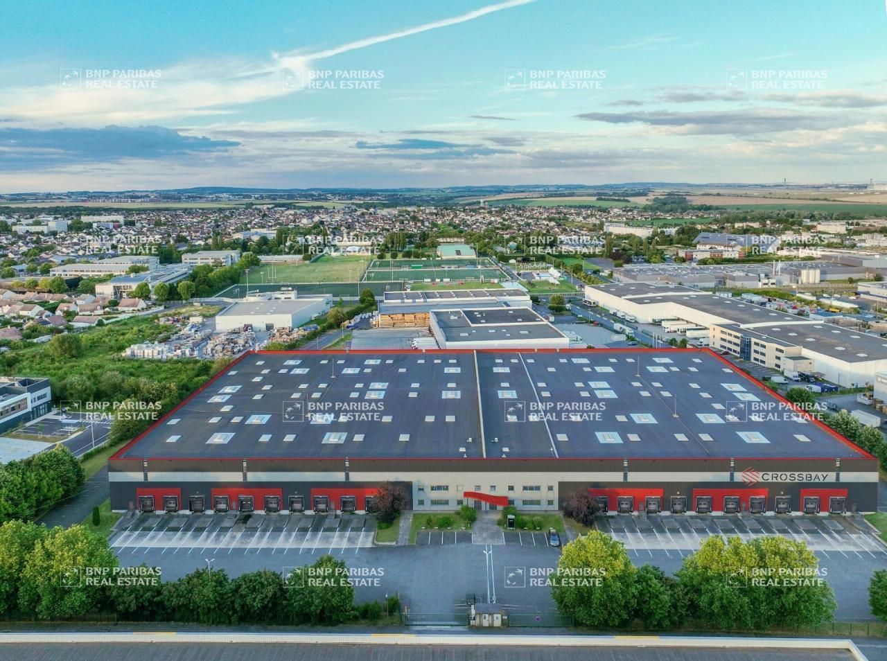 Location Entrepôts classe A 16230 m² divisibles 95190 Goussainville