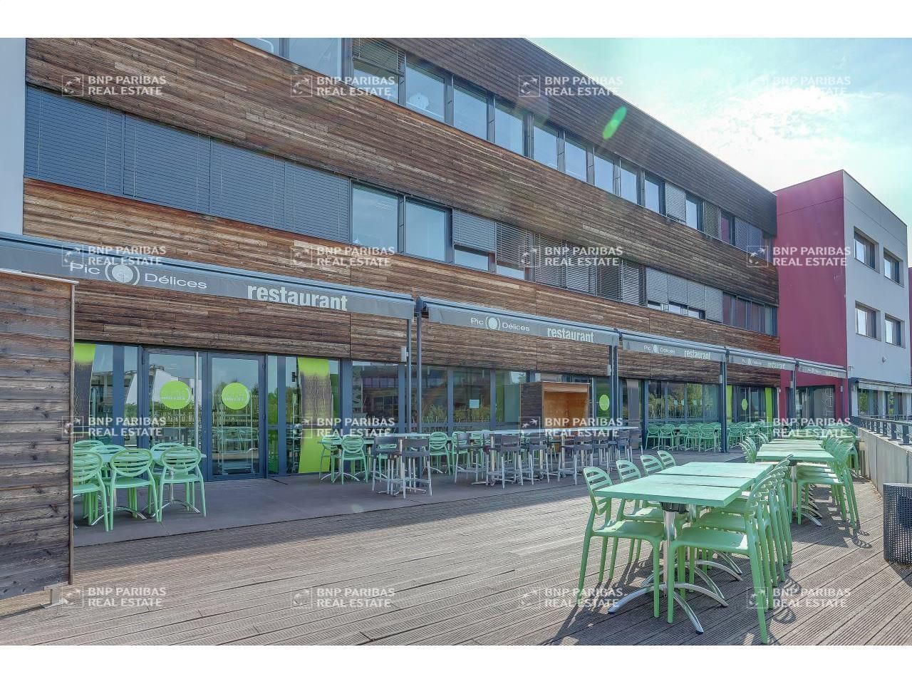 Location Bureaux 2842 m² divisibles 69800 Saint-priest