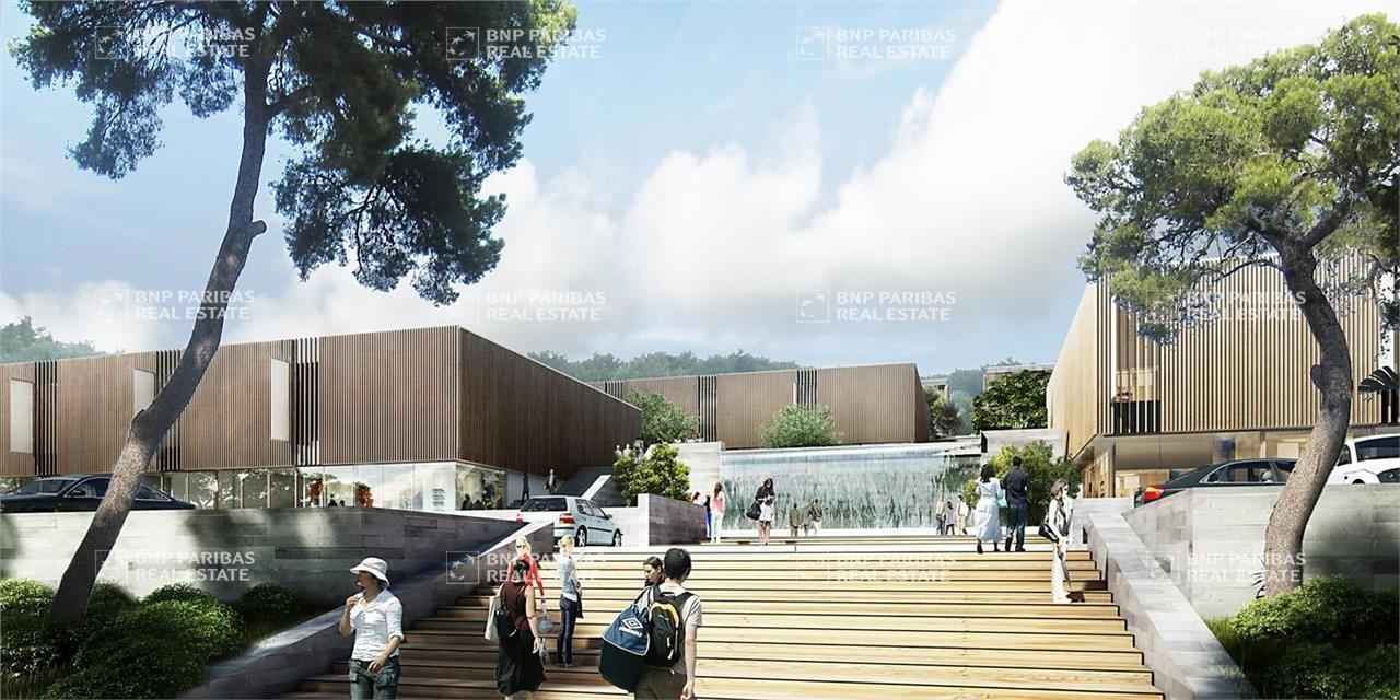 5305 m² pour ce bureaux en location à Vallauris