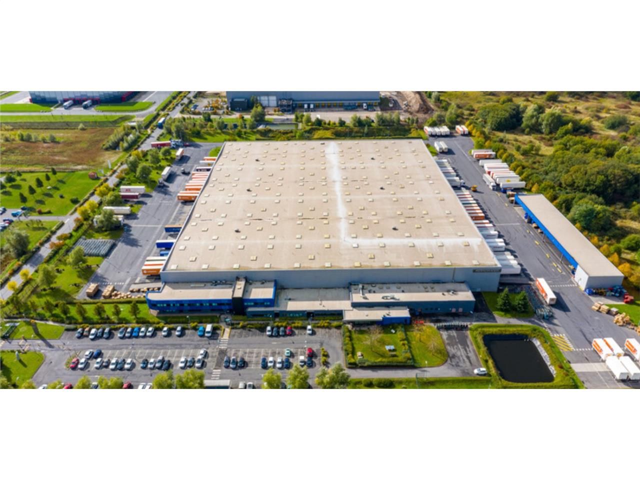 SAVILLS FRANCE vous propose, à louer, un entrepôt