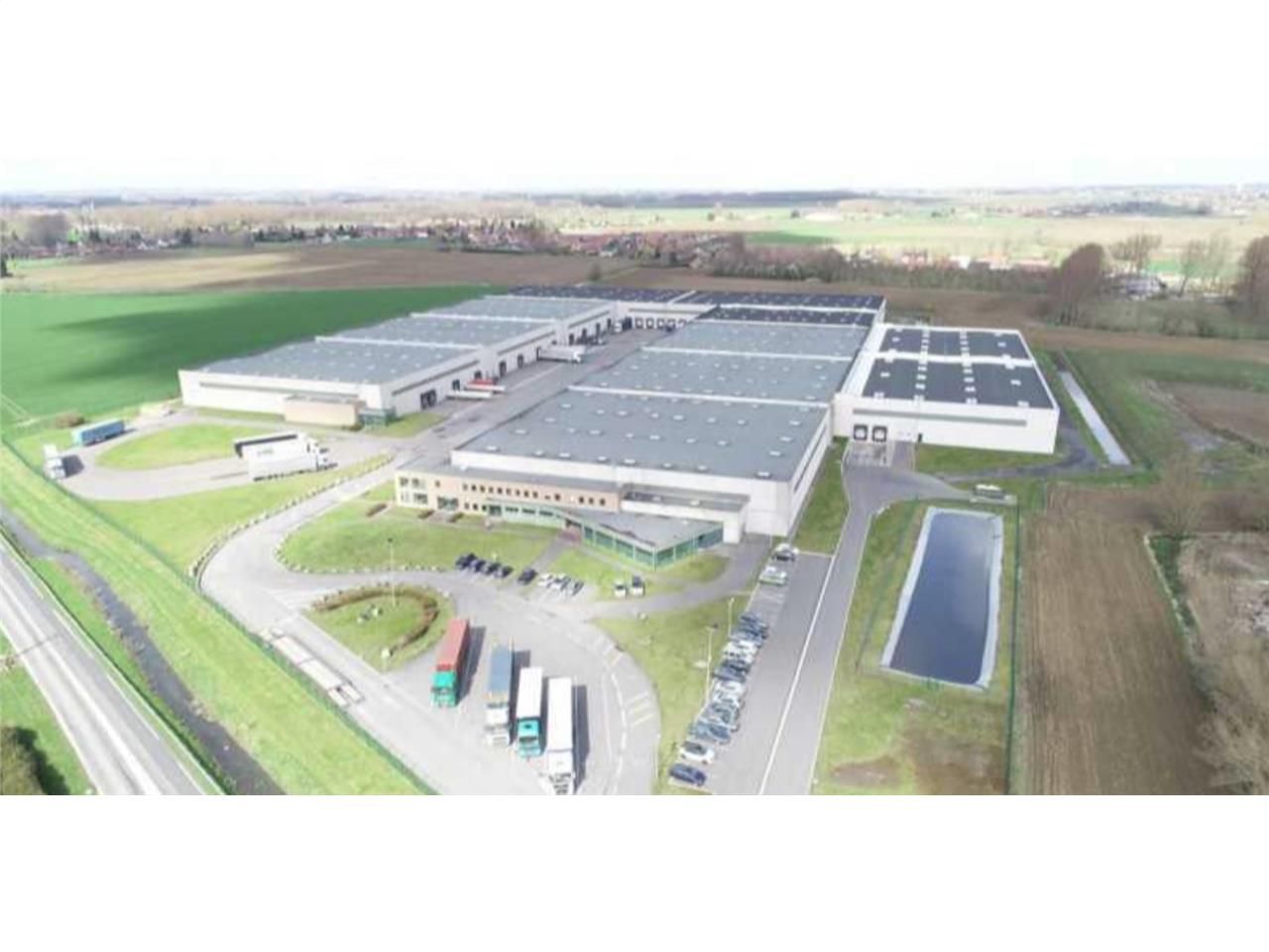 SAVILLS FRANCE vous propose, à louer, un entrepôt