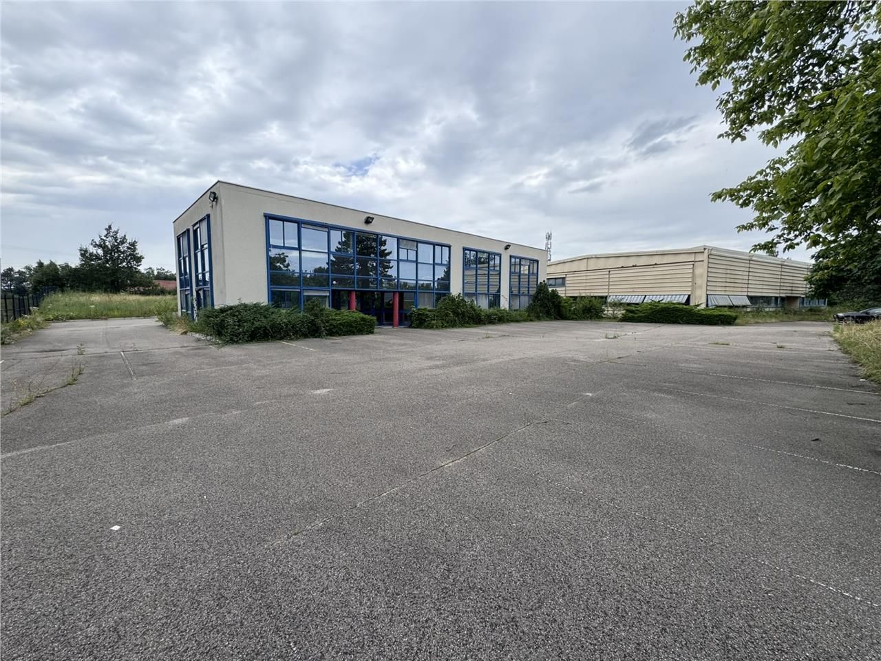 Savills France vous propose sur la commune de LIS