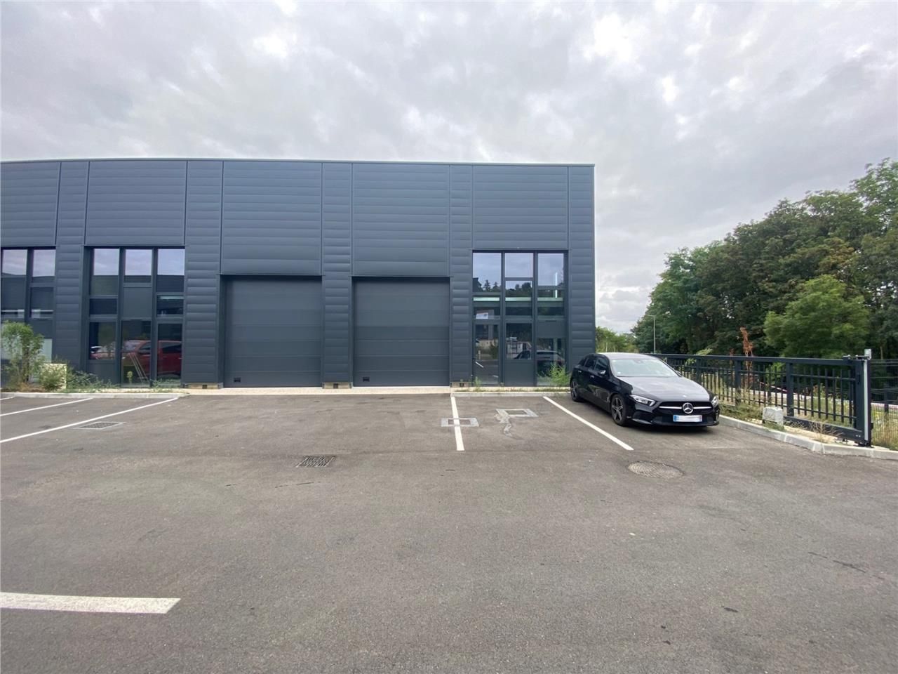 Savills France vous propose à la location une cel