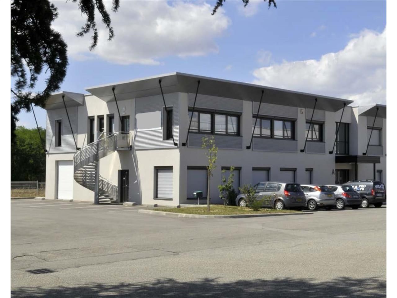 Savills Lyon, vous propose à la location une cell