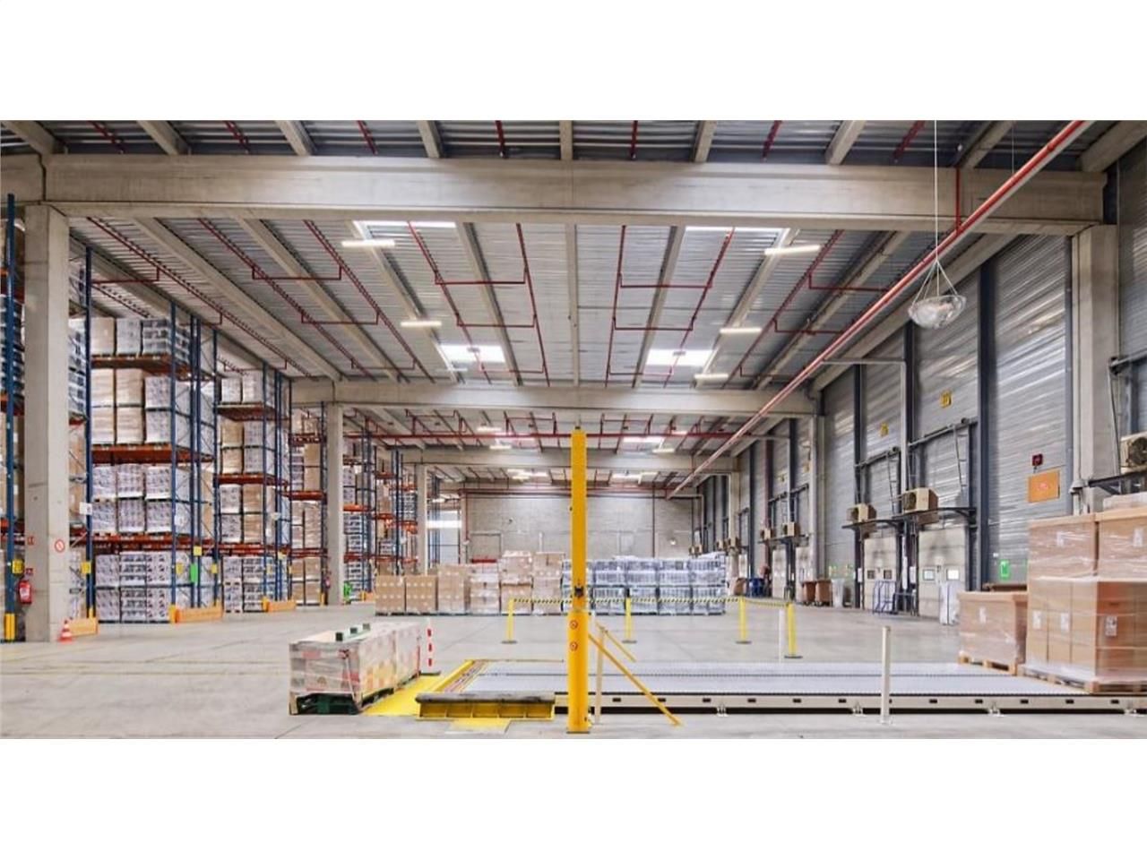 Mions (69) - à Louer Plusieurs cellules d'entrepô