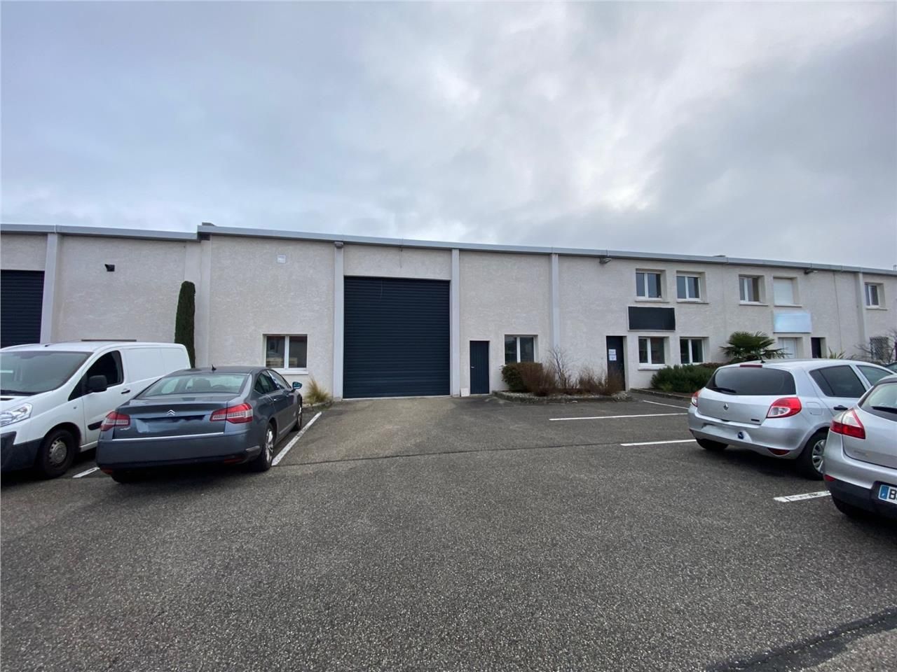 Savills Lyon vous propose à la location d'activit