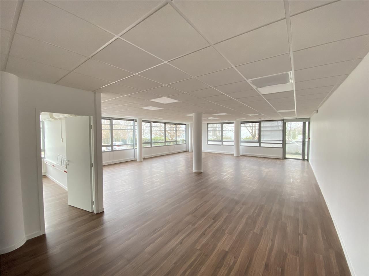 Savills vous propose à la location des surfaces d