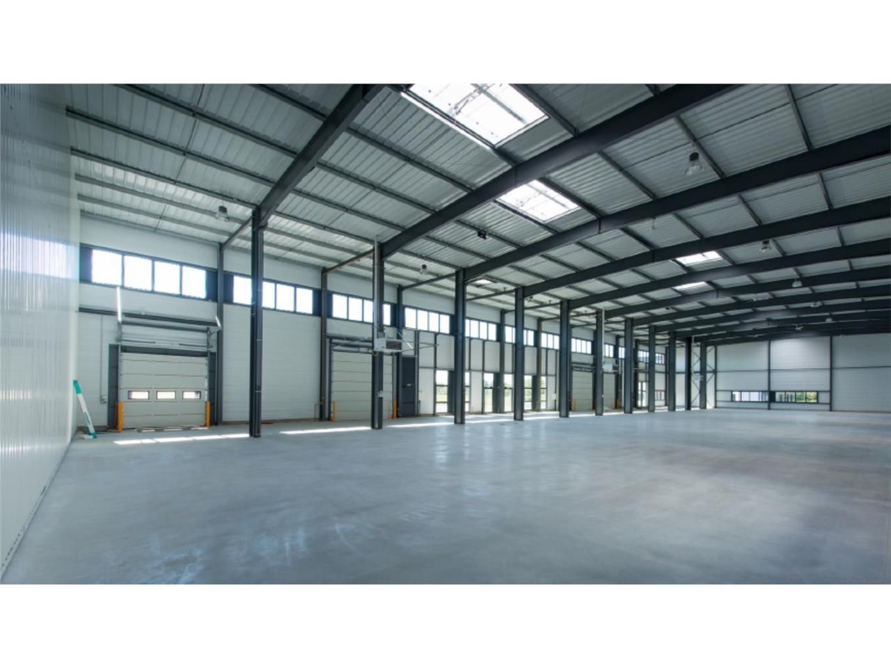 Savills vous propose à la location des cellules d