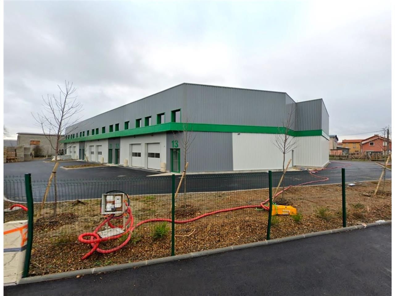 Savills Lyon vous propose à la location 4 cellule