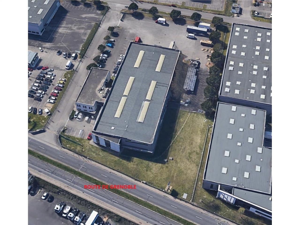 A LOUER - SAINT PRIEST 69800 - Visibilité excepti